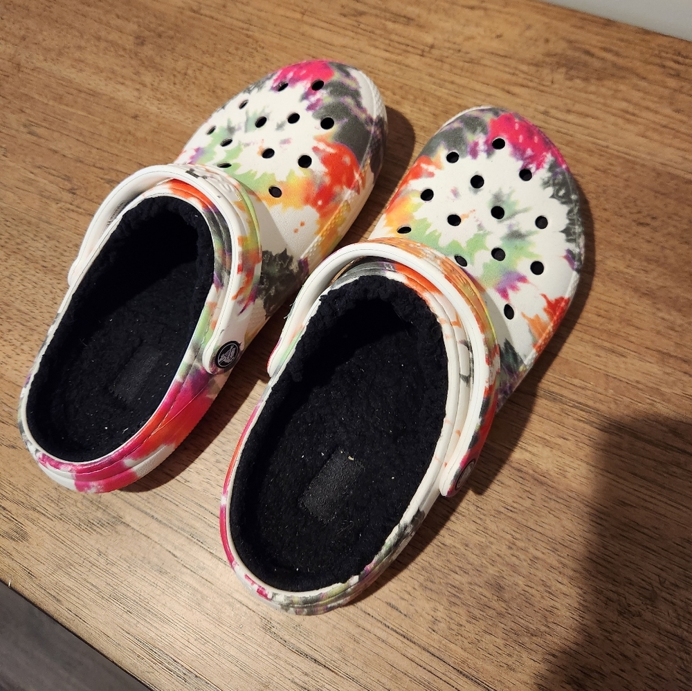 Women's size 10 crocs